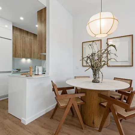 Speechless First Line Lägenhet Estepona